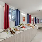 Hotiday Collection - Hotel 4*