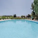 Hotel Hotiday Collection -
